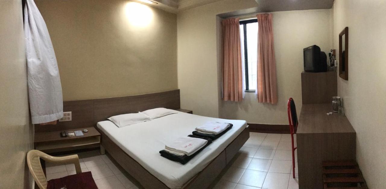 Hotel Satkar Cafeteria Belgaum Eksteriør billede