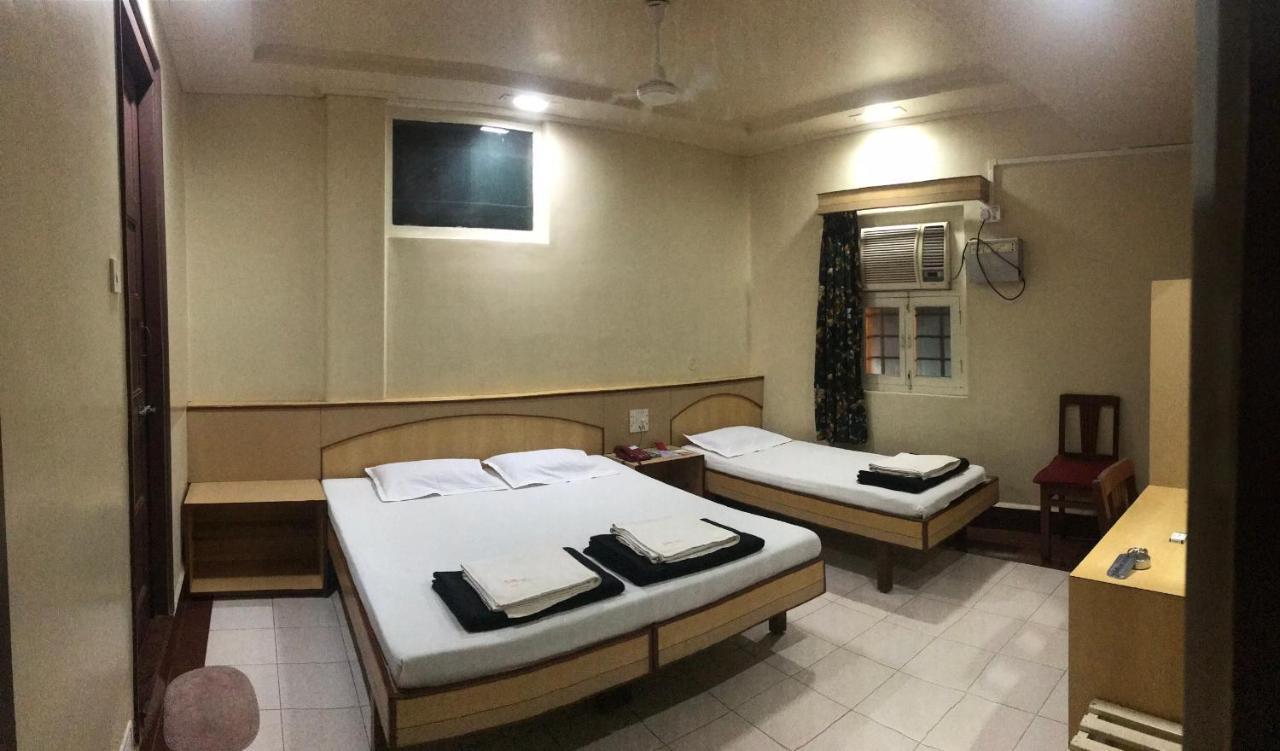 Hotel Satkar Cafeteria Belgaum Eksteriør billede