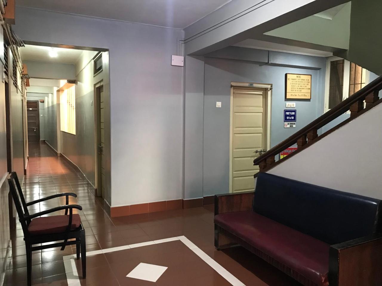 Hotel Satkar Cafeteria Belgaum Eksteriør billede